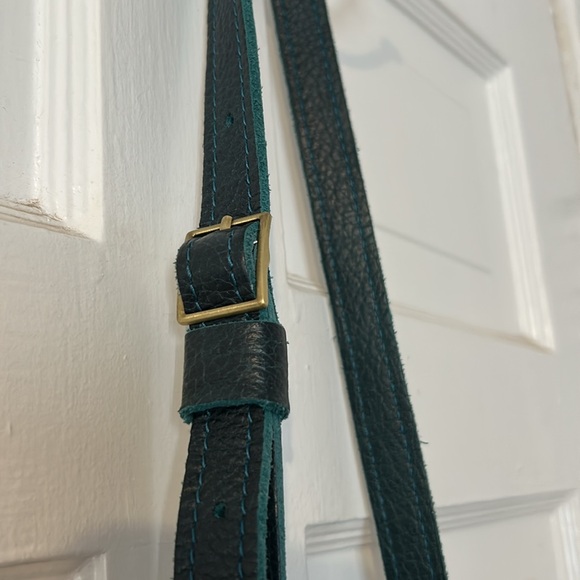 Portland Leather Crossbody Bag - Picture 3 of 5